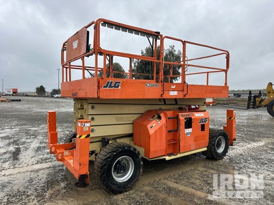 2015 JLG 4394 RT 4x4 Plateforme élévatrice à ciseaux