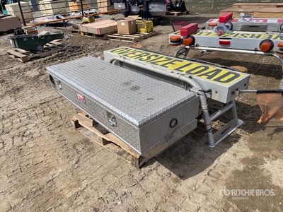 Pilot Car Sign and 160 L Tank w/ Tool Box