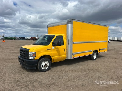 2022 Ford E-350 4x2 Furgoneta caja cerrada