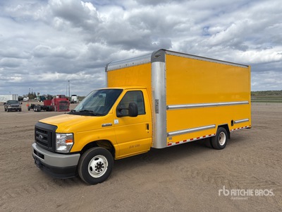 2022 Ford E350 4x2 バントラック