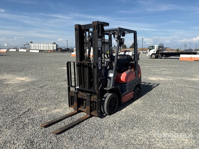 1999 Toyota 42-6FGCU25 3400 lb Forklift