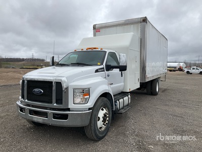 2016 Ford F-750 Super Duty 4x2 Van Truck