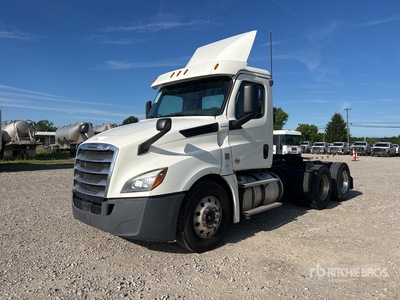 2019 Freightliner Cascadia 126 6x4 T/A Day Cab Truck Tractor