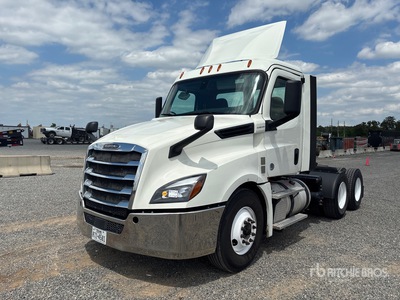 2019 Freightliner Cascadia 126 6x4 T/A Day Cab Truck Tractor