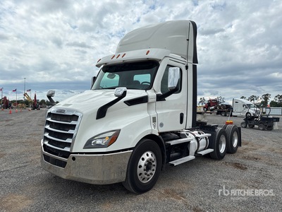 2021 Freightliner Cascadia 116 6x4 T/A Day Cab Truck Tractor