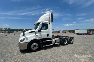 2021 Freightliner Cascadia 116 6x4 T/A Dagcabine Trekker