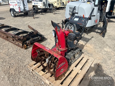 2009 Honda HS928TC 28 in Walk Behind Snow Blower