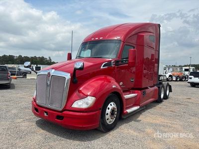 2020 Kenworth T680 6x4 Cabeza Tractora Cabina Dormitorio
