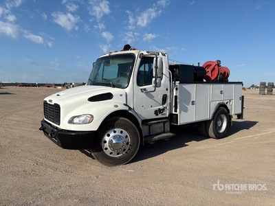 2006 Freightliner M2 106 Camion de servicios