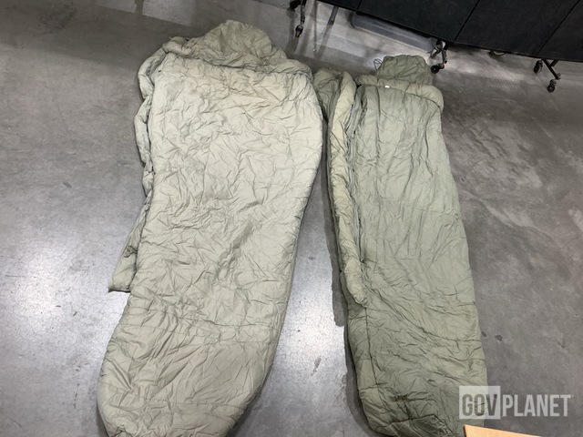 (58) Sleeping Bags