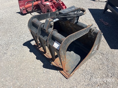 Bobcat 36 in Grapple bucket Skid Steer Grapple Bucket
