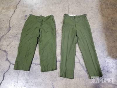 (103) Pairs of M1951 Wool Pants Kleidung