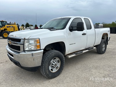 2012 Chevrolet Silverado 2500HD LS 4x4 Extended Cab Pickup
