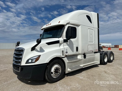 2020 Freightliner Cascadia 126 6x4 T/A Sleeper Truck Tractor