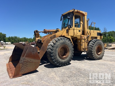 Cat 950F جرافة