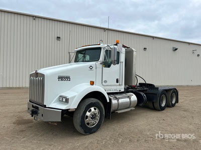 2013 Kenworth T800 6x4 Ciągnik siodłowy T/A z kabiną dzienną
