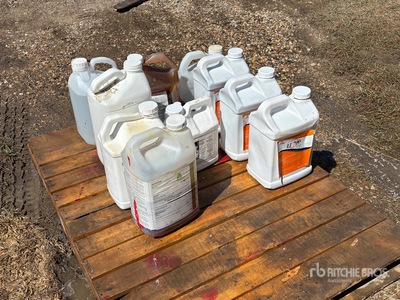 Quantity of Assorted Herbicide Varios equipamientos de agricultura