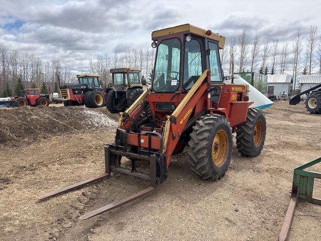 Versatile 150 Bi-Directional Tractor
