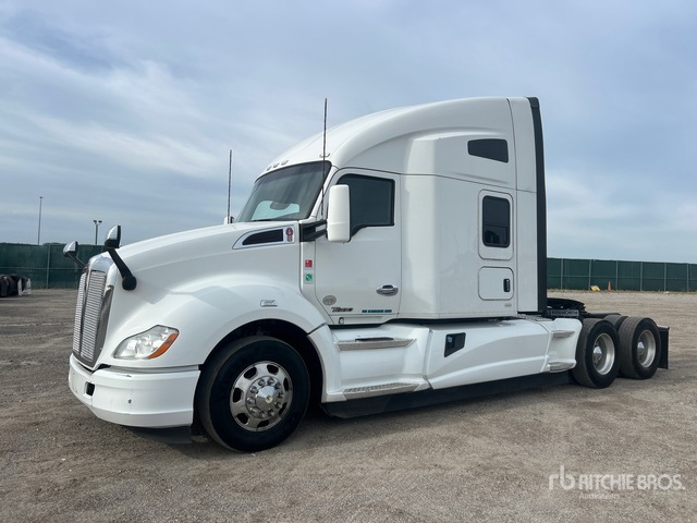 2020 Kenworth T680 6x4 T/A Sleeper Truck Tractor