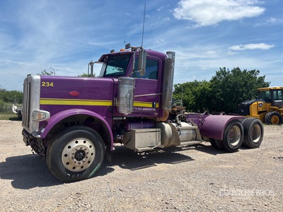 2014 Peterbilt 388 6x4 T/A Dagcabine Trekker (Inoperable)