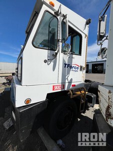 2013 Capacity TJ5000 Spotter Truck (Inoperable)