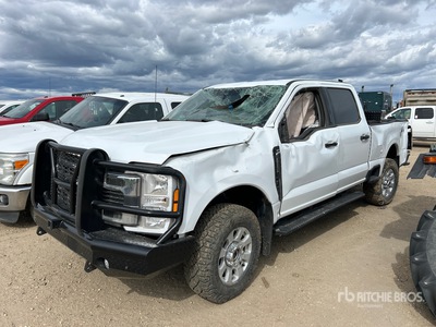 2024 Ford F-350 XLT 4x4 Crew Cab Pick-up (Inoperable)