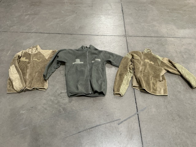 (42) Cold Weather Jackets & (4) Extreme Cold Weather Parka Liners