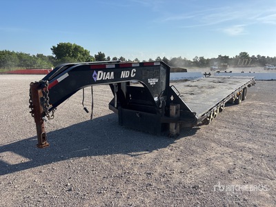2019 Diamond C FMAX216 32 ft T/A Gooseneck Remorque pour équipement