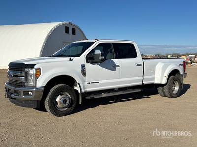 2017 Ford F-350 XLT 4x4 Crew Cab Pickup