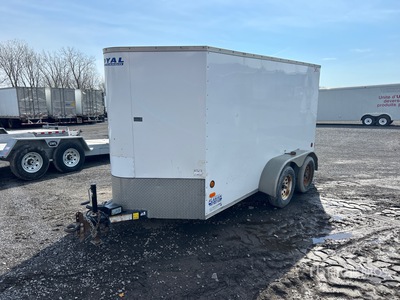 2009 Royal Cargo 12 ft T/A Remolque Cerrado