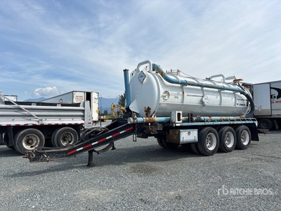 2006 Cusco 4400 gal Tri/A Pup Vacuum Tanker Trailer