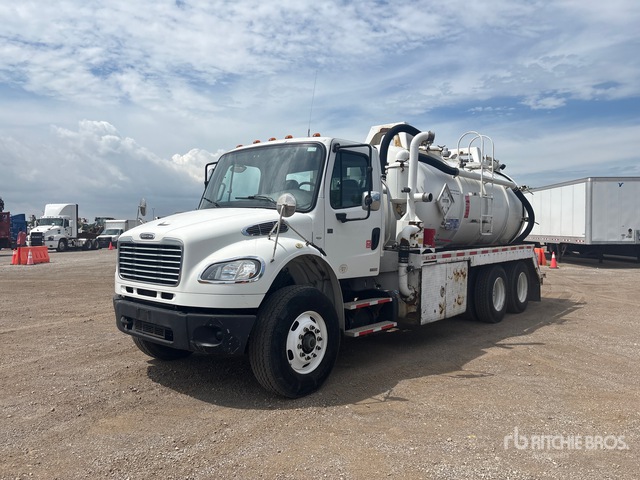 Leadwell on 2011 Freightliner M2 106 6x4 Vacuum Tanker Truck
