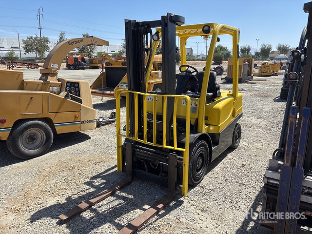 2006 Hyster H50FT 4900 lb Pneumatic Tire Forklift