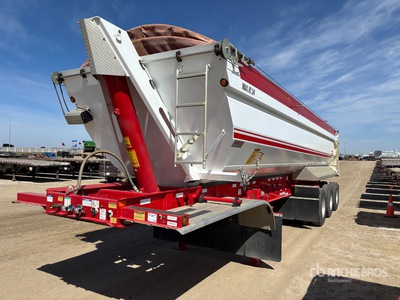 2024 Doepker 33 ft Tri/A End Dump Trailer
