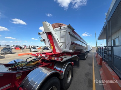 2024 Doepker 36 ft Tri/A Tipping Trailer