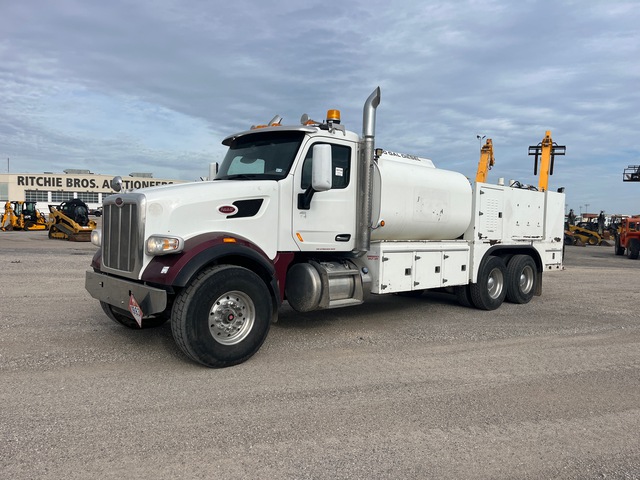 2017 Peterbilt 567 2000 gal 6x4 Fuel and Lube Truck