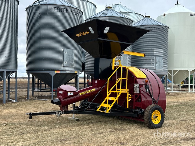 2022 Pro Grain B-1610 10 ft Grain Bagger | Ritchie Bros. Auctioneers