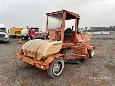 2004 Broce RJ350 Barredora