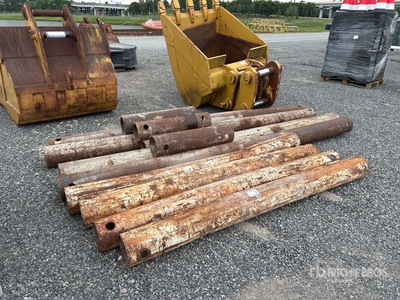 Quantity of (12) Spreader Bar