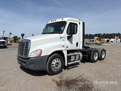 2018 Freightliner Cascadia 125 6x4 T/A Day Cab Truck Tractor