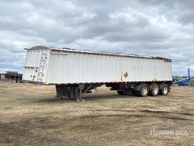 1999 Lode King 44 ft Tri/A Grain Trailer