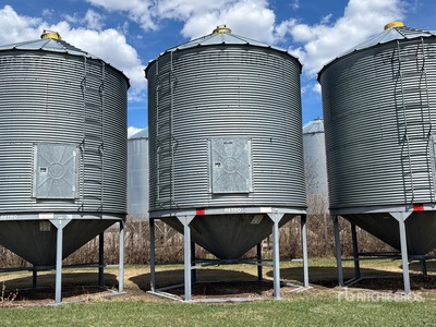 Westeel +/- 1650 bu 5 Ring Hopper Grain Bin