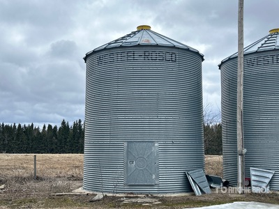 Westeel-Rosco +/- 2000 bu 6 Ring Grain Bin