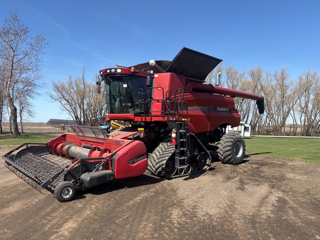 2011 Case IH 9120 4x4 Combine Harvester 2011 Case IH 9120 4x4 Combine Harvester