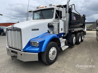 2000 Kenworth T800 Tri/A Dump Truck