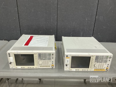 (2) Agilent E4440A PSA Series Spectrum Analyzers