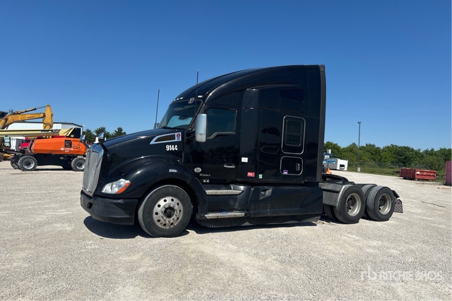 2020 Kenworth T680 6x4 T/A Sleeper Truck Tractor