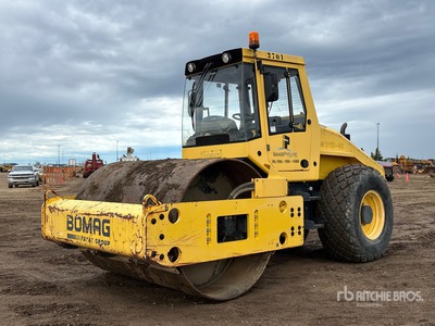 2011 Bomag BW211D-40 Smooth Drum Compactor