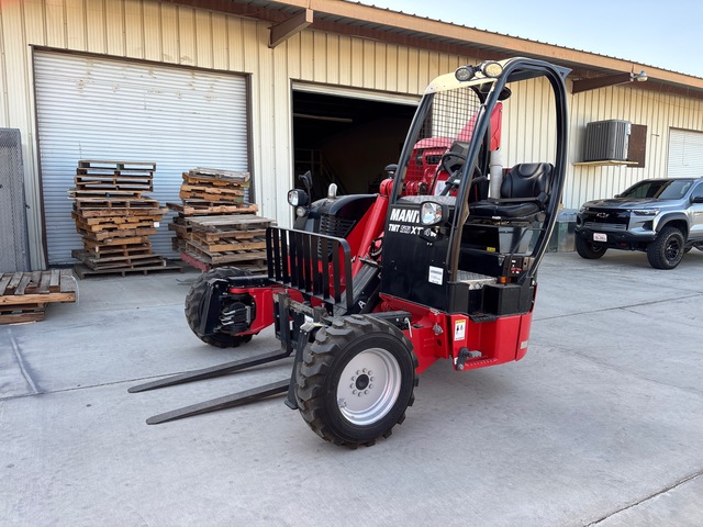 2022 Manitou TMT55XT4W 5512 lb 3x3 Truck Mounted Forklift