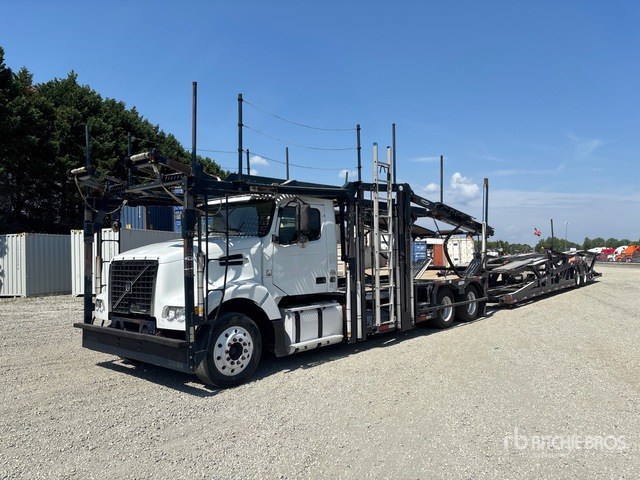 2014 Volvo VAH 6x4 Car Carrier Truck
